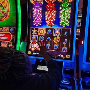 Uncover the Excitement: Experience the Thrill of Fallsview Casino's Diverse Slot Machines
