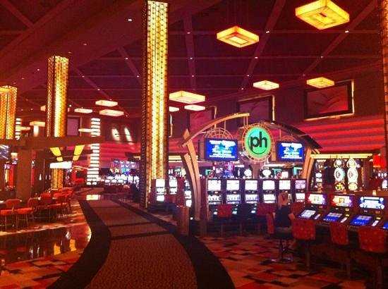 Celebrity-Themed Slot Machines at Hollywood Casino