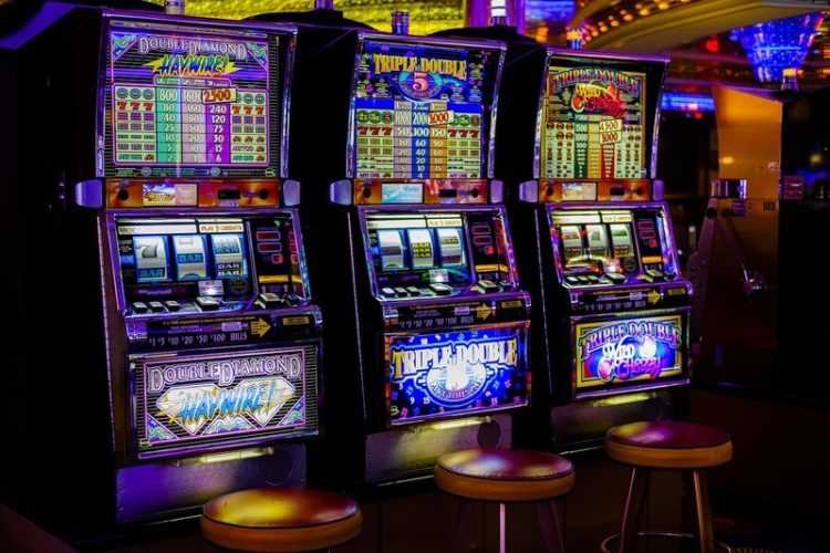 Understanding the Odds and RTP of Slot Machines