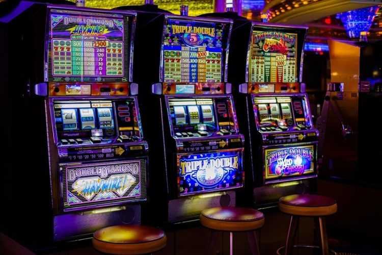 Progressive Slots: Going for the Ever-Increasing Jackpots